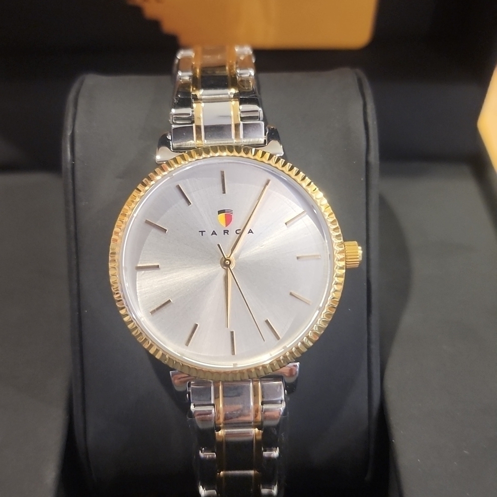 NWT LADIES LUXURY TWO-TONED TARGA WATCH